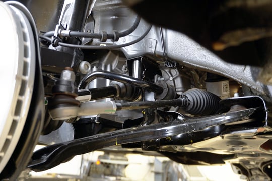 Elements and structure of the front suspension of a modern car