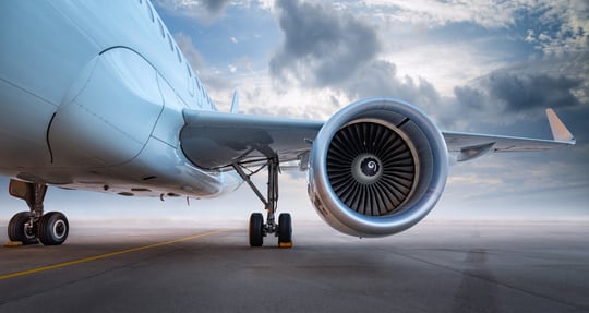 Modernes_Flugzeug_Nahaufnahme